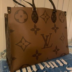 Authentic LV On The Go GM